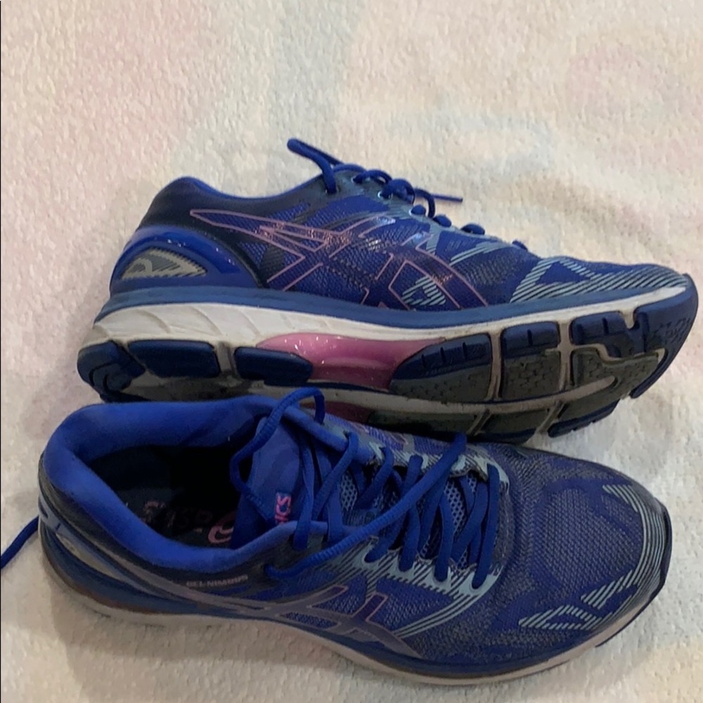 ****hold*****ASICS running shoes
